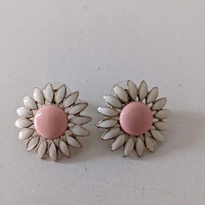 Daisy post earring